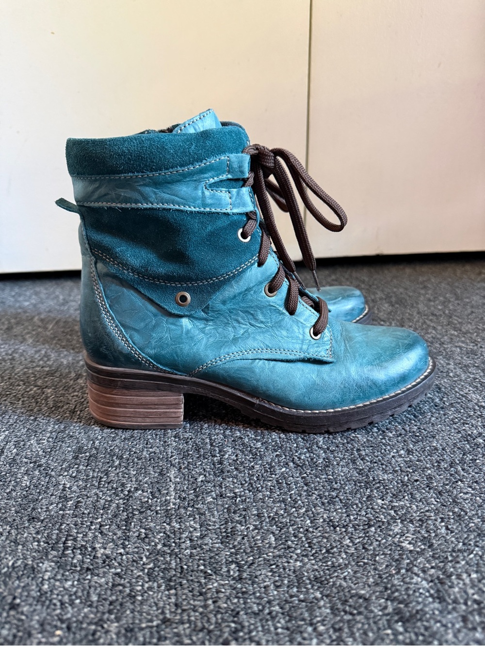 Dromedaris Women’s Kara Boots Turquoise Blue Size 38 US 7.5/8 Leather Zip Up